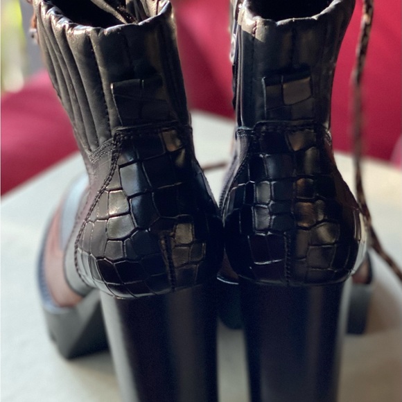 ANKLE BOOTS 🥾 NWOB - Picture 4 of 5